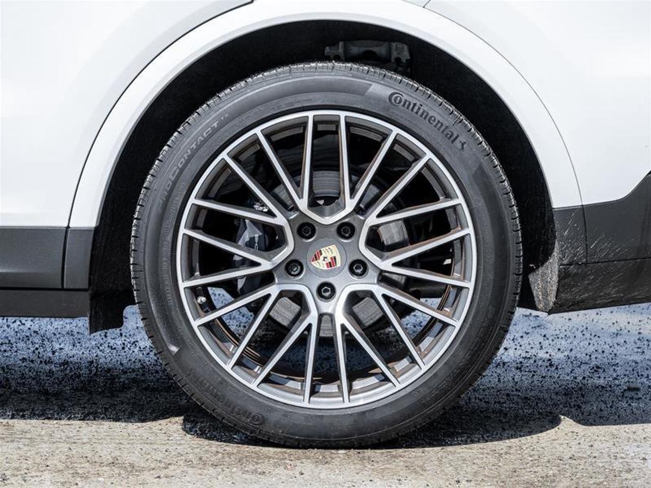 2023 Porsche Cayenne AWD CPO Premium Pkg Assistance Pkg Sport Chrono Pk Photo