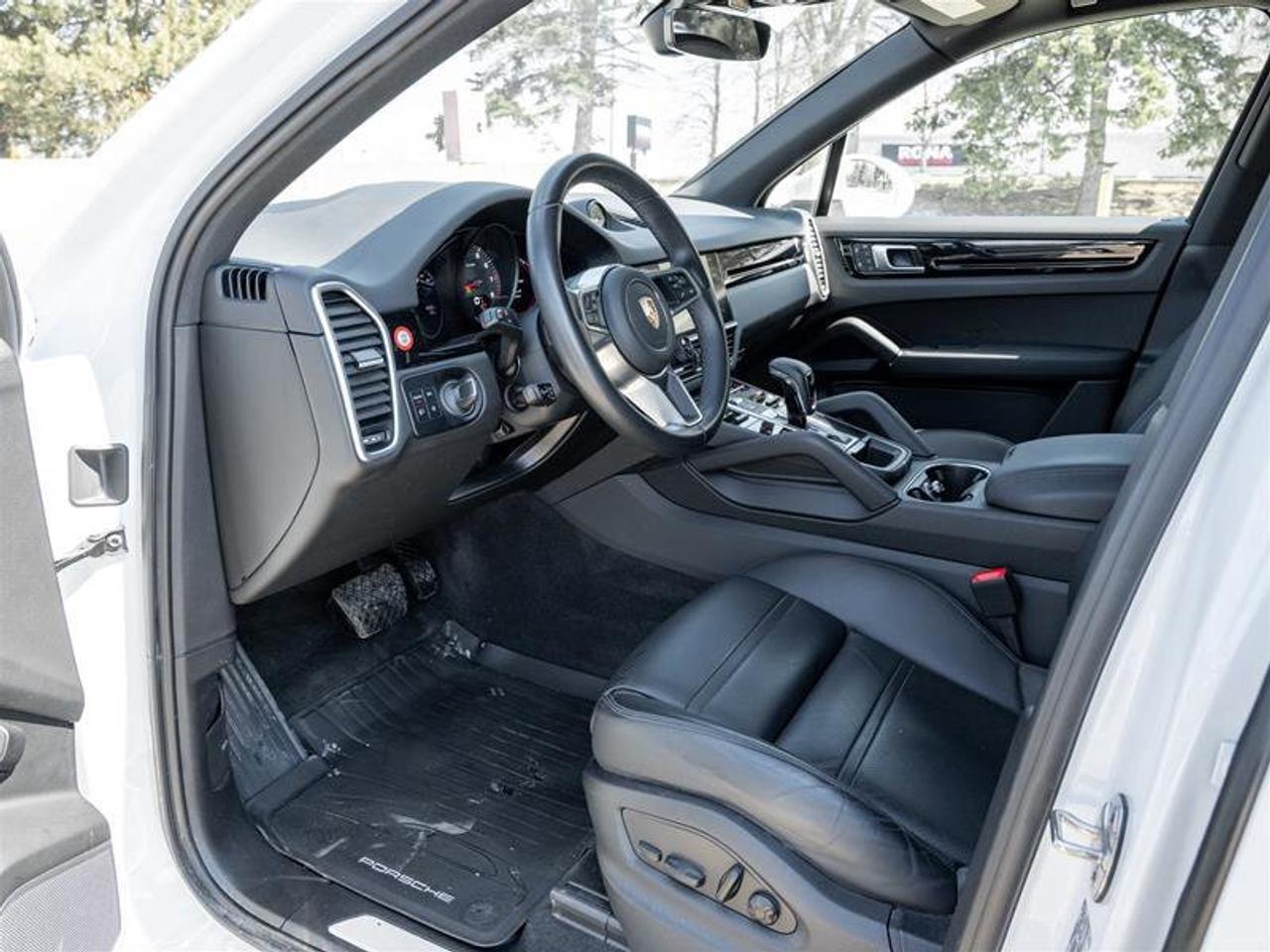 2023 Porsche Cayenne AWD CPO Premium Pkg Assistance Pkg Sport Chrono Pk Photo