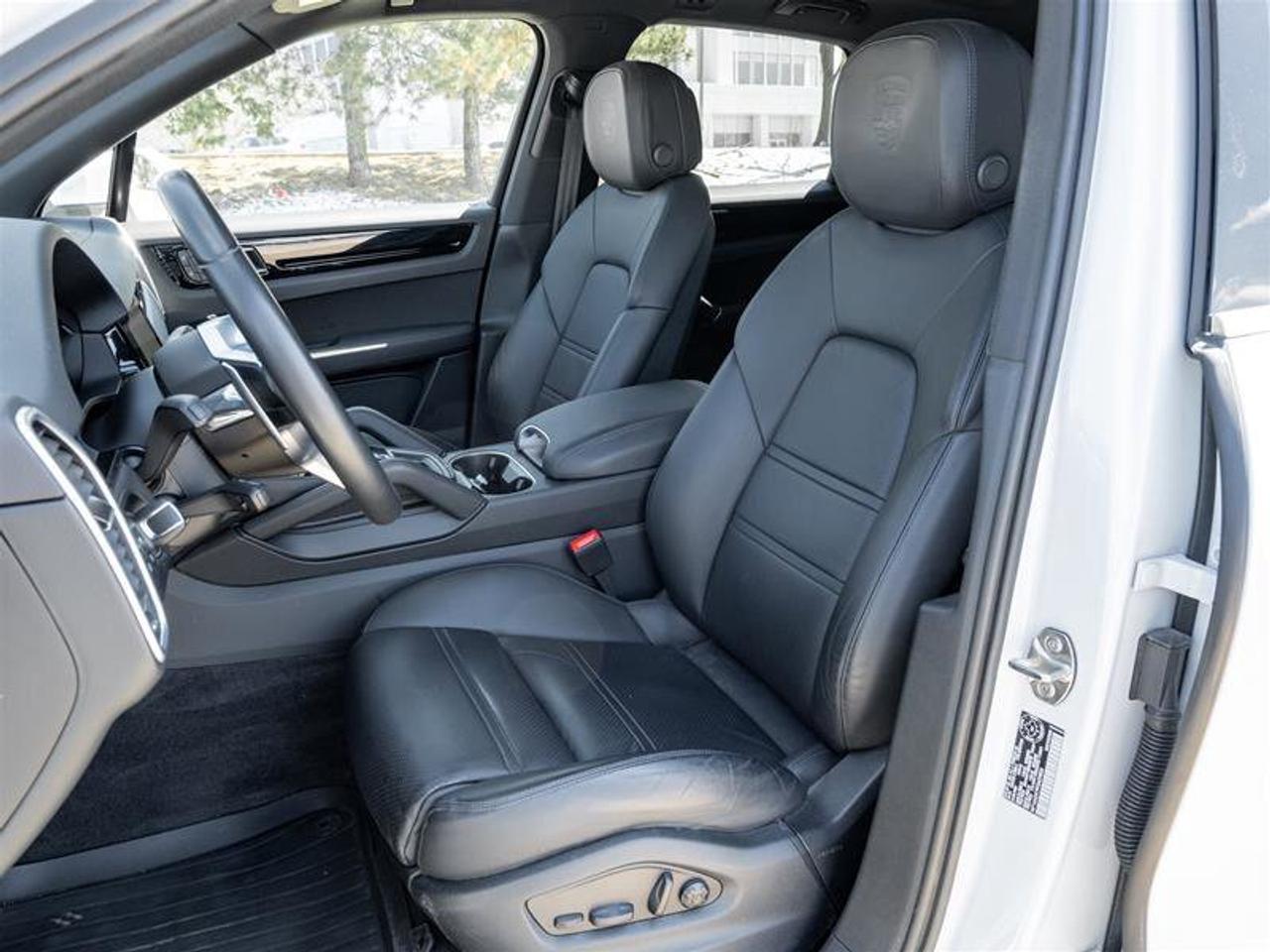 2023 Porsche Cayenne AWD CPO Premium Pkg Assistance Pkg Sport Chrono Pk Photo