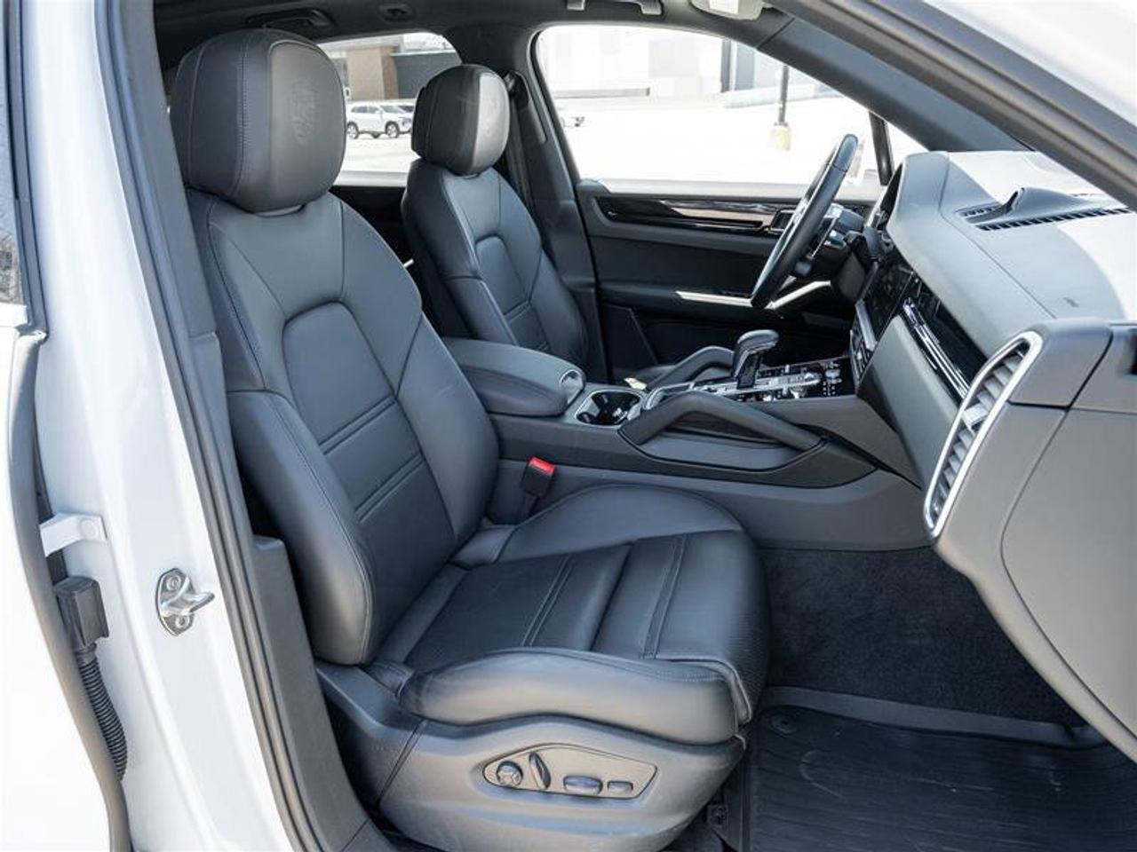 2023 Porsche Cayenne AWD CPO Premium Pkg Assistance Pkg Sport Chrono Pk Photo