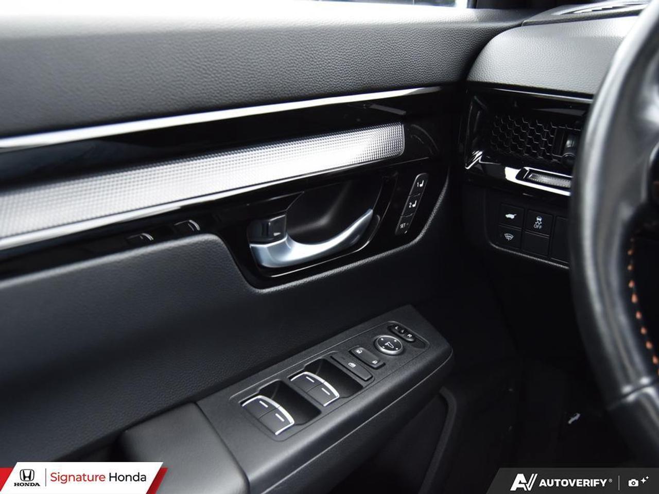 2025 Honda CR-V Hybrid Touring Photo