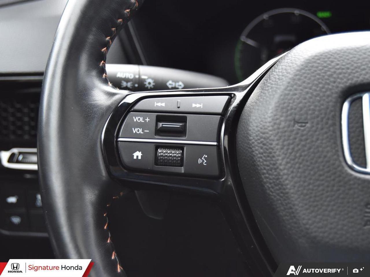 2025 Honda CR-V Hybrid Touring Photo