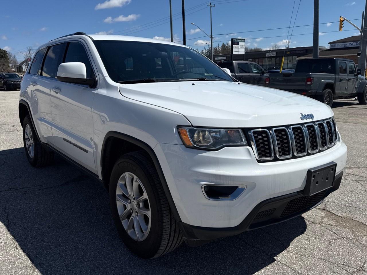 2021 Jeep Grand Cherokee LAREDO 4x4 Photo