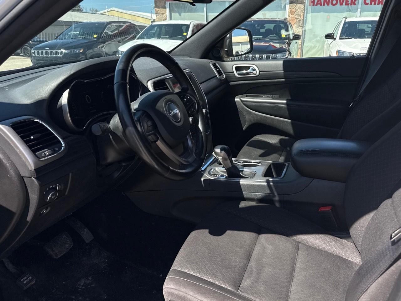 2021 Jeep Grand Cherokee LAREDO 4x4 Photo