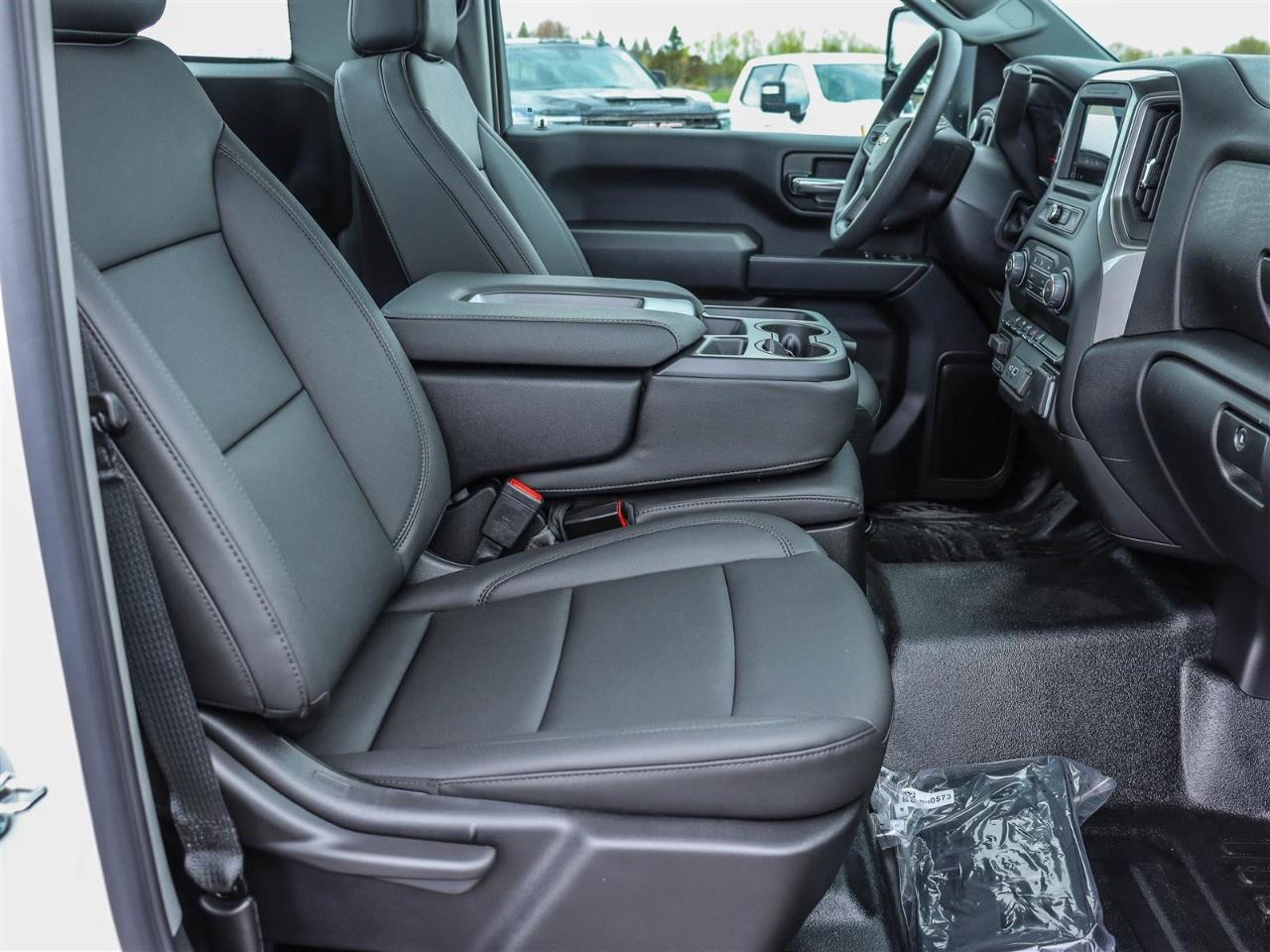 2026 Chevrolet SILVERADO 2500HD 4WD Regular Cab Long Box Work Truck Photo