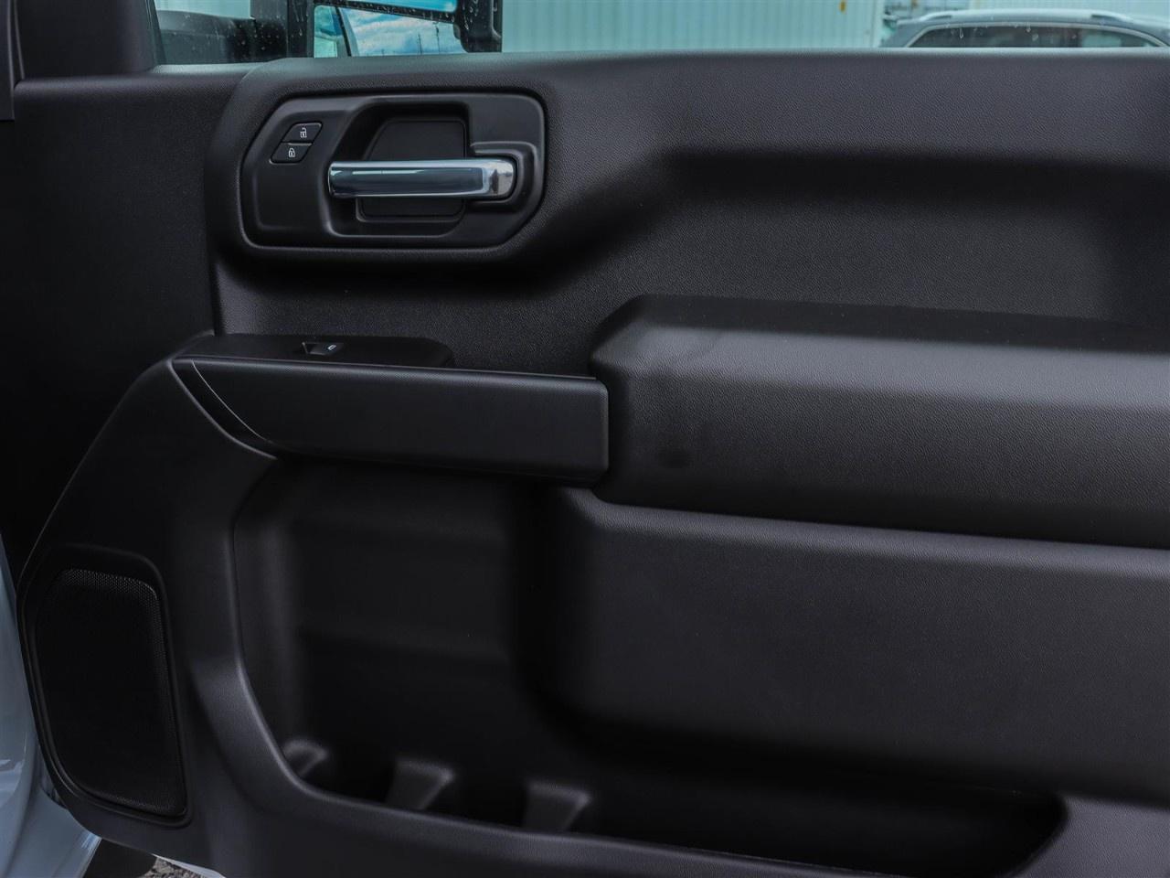 2026 Chevrolet SILVERADO 2500HD 4WD Regular Cab Long Box Work Truck Photo
