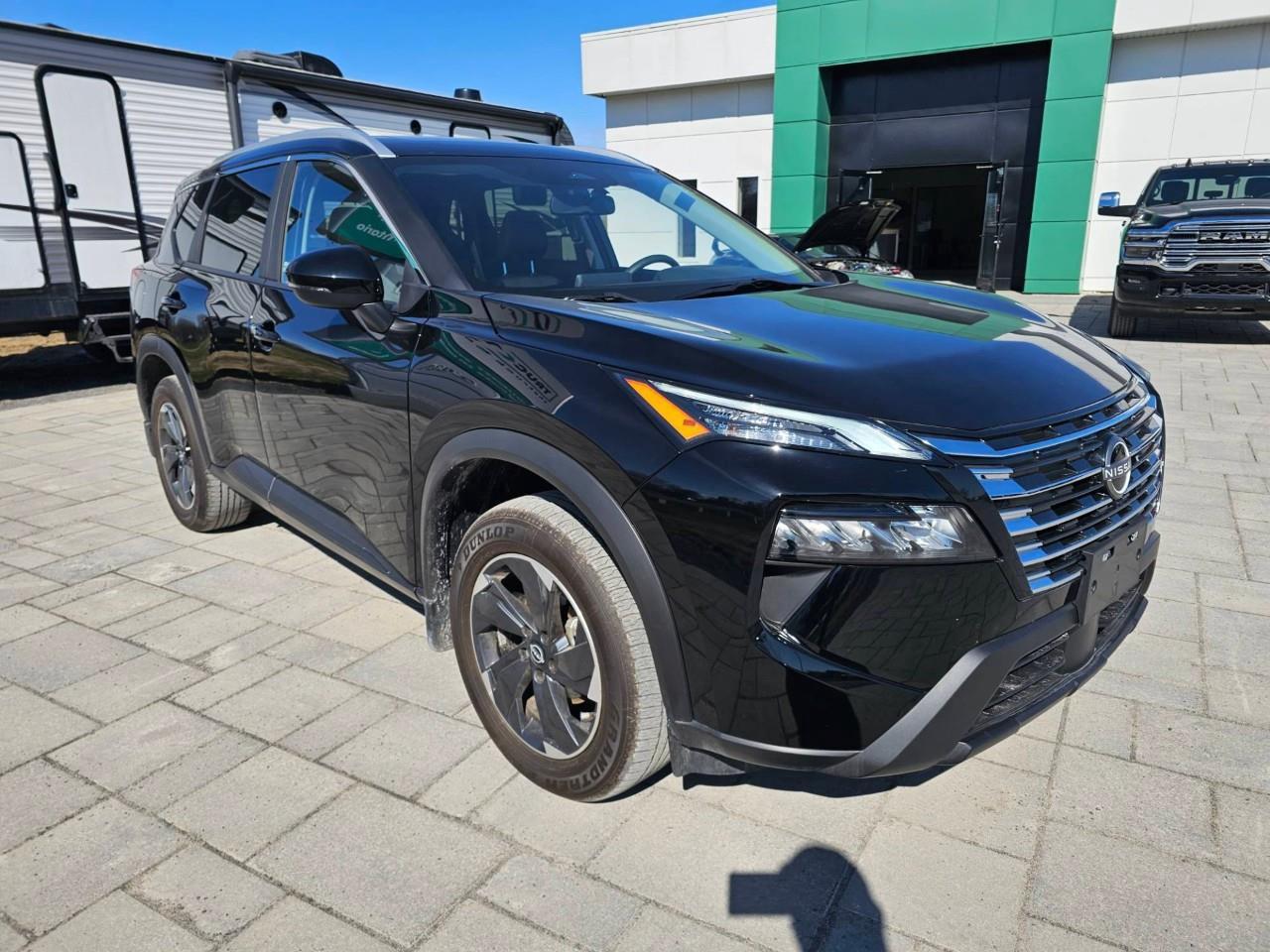 2024 Nissan Rogue SV Moonroof 4dr All-Wheel Drive Sport Utility Photo2
