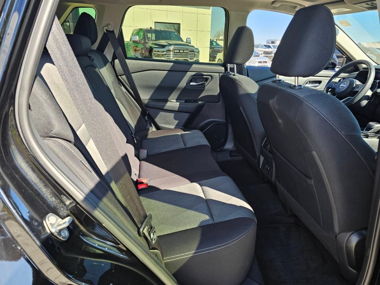 2024 Nissan Rogue SV Moonroof 4dr All-Wheel Drive Sport Utility Photo