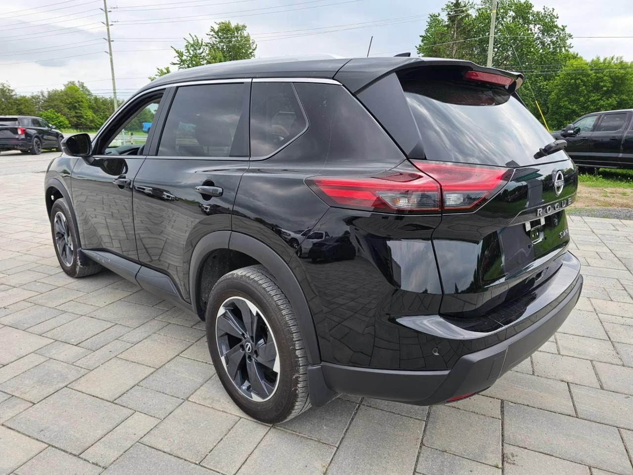 2024 Nissan Rogue SV Moonroof 4dr All-Wheel Drive Sport Utility Photo