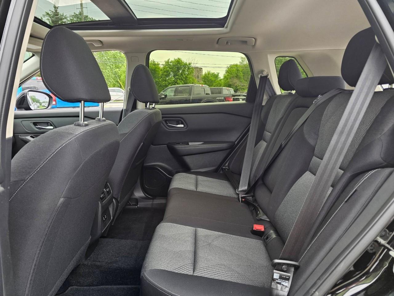 2024 Nissan Rogue SV Moonroof 4dr All-Wheel Drive Sport Utility Photo