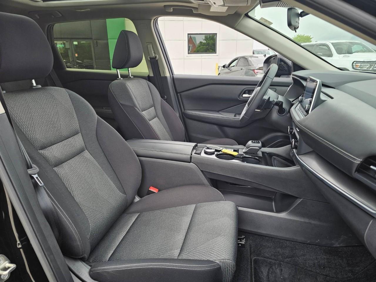 2024 Nissan Rogue SV Moonroof 4dr All-Wheel Drive Sport Utility Photo