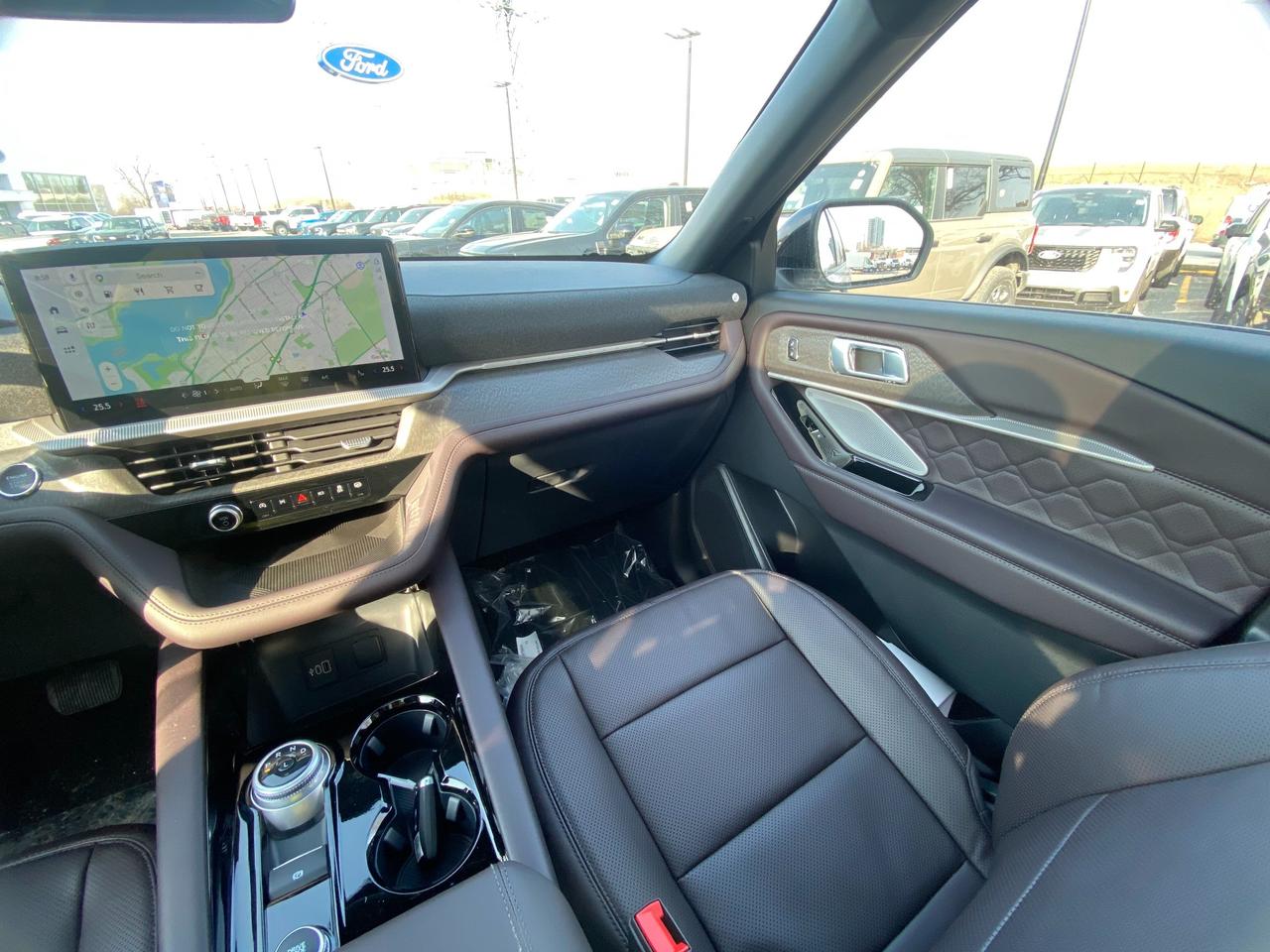 2026 Ford Explorer Platinum 4dr 4x4 Photo
