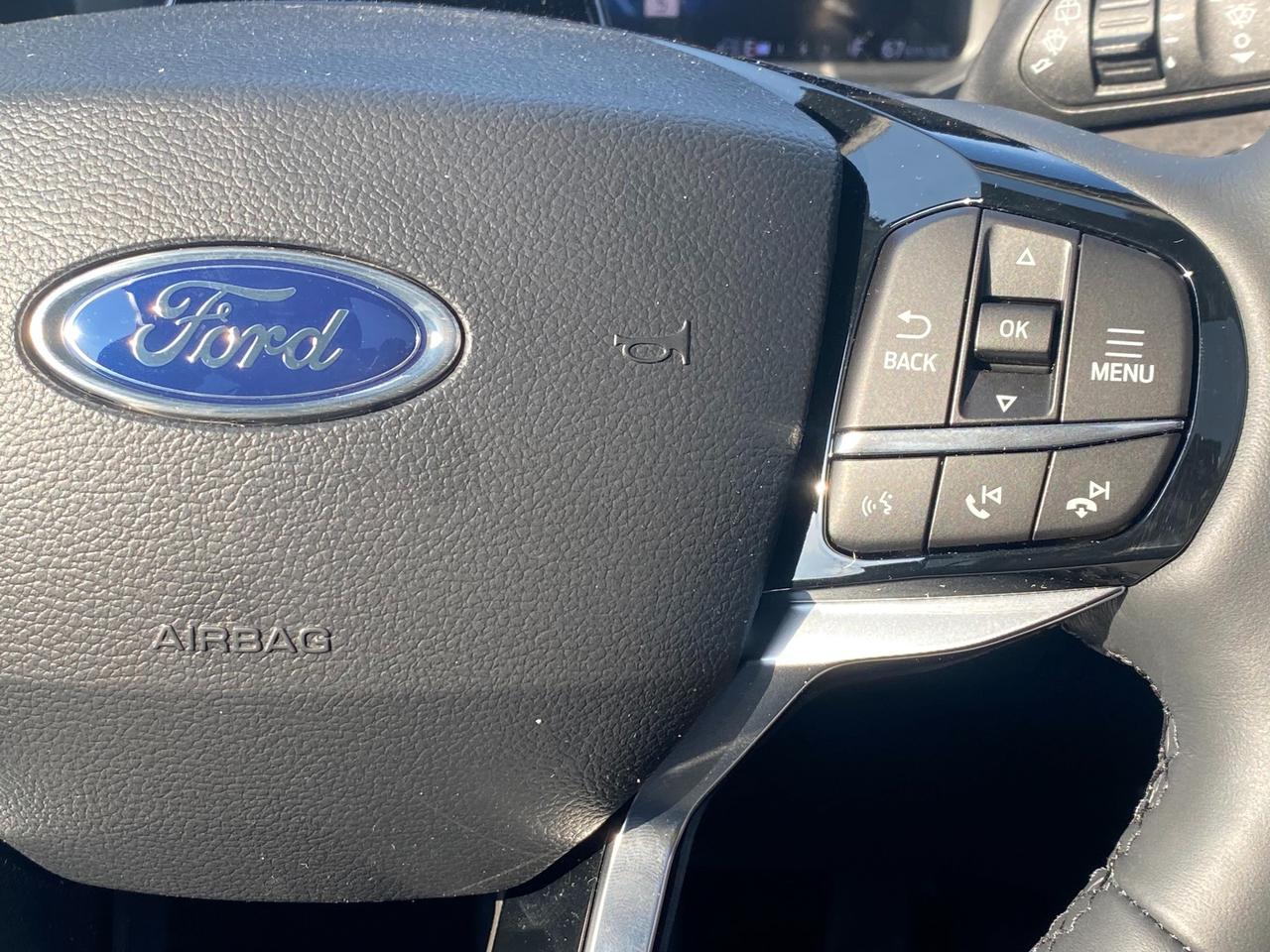 2026 Ford Explorer Platinum 4dr 4x4 Photo