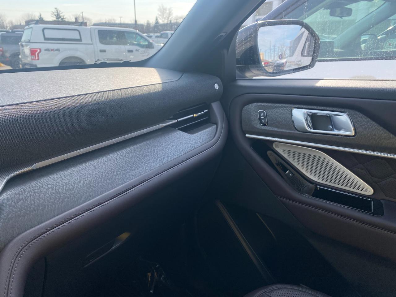 2026 Ford Explorer Platinum 4dr 4x4 Photo