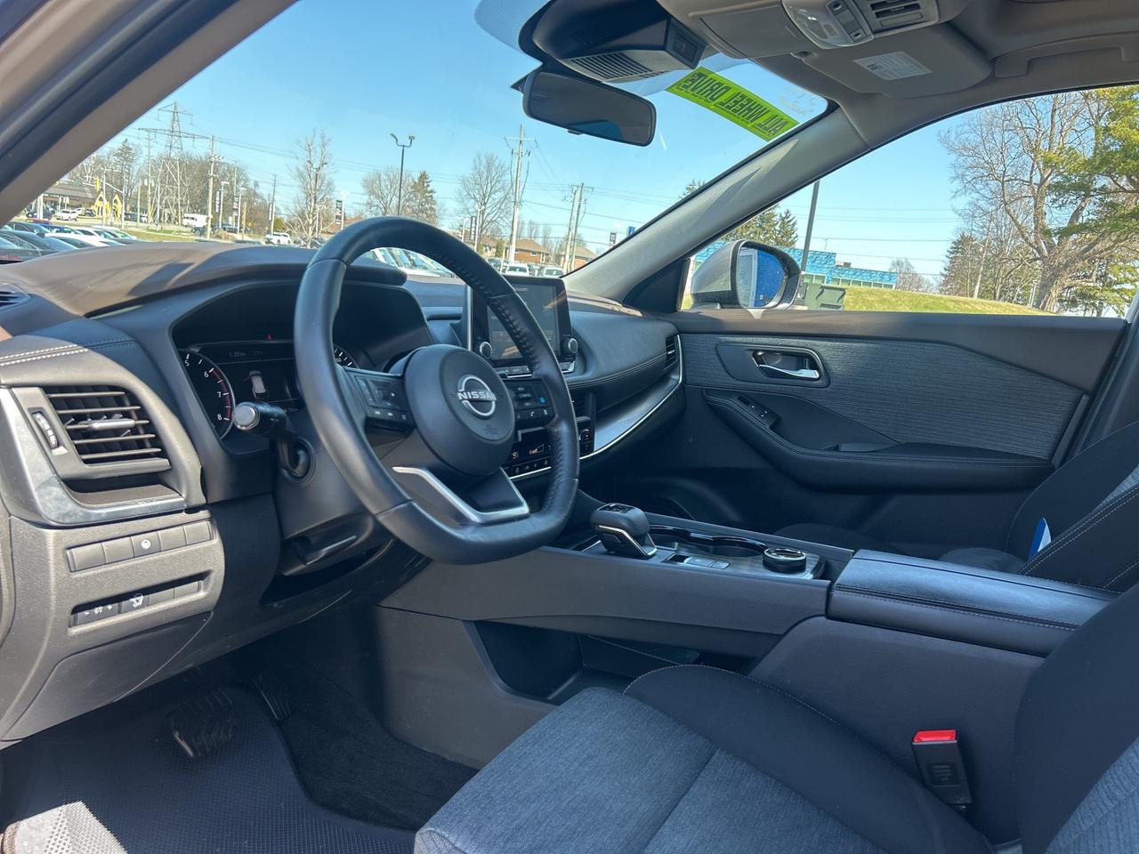 2023 Nissan Rogue SV MOONROOF Photo