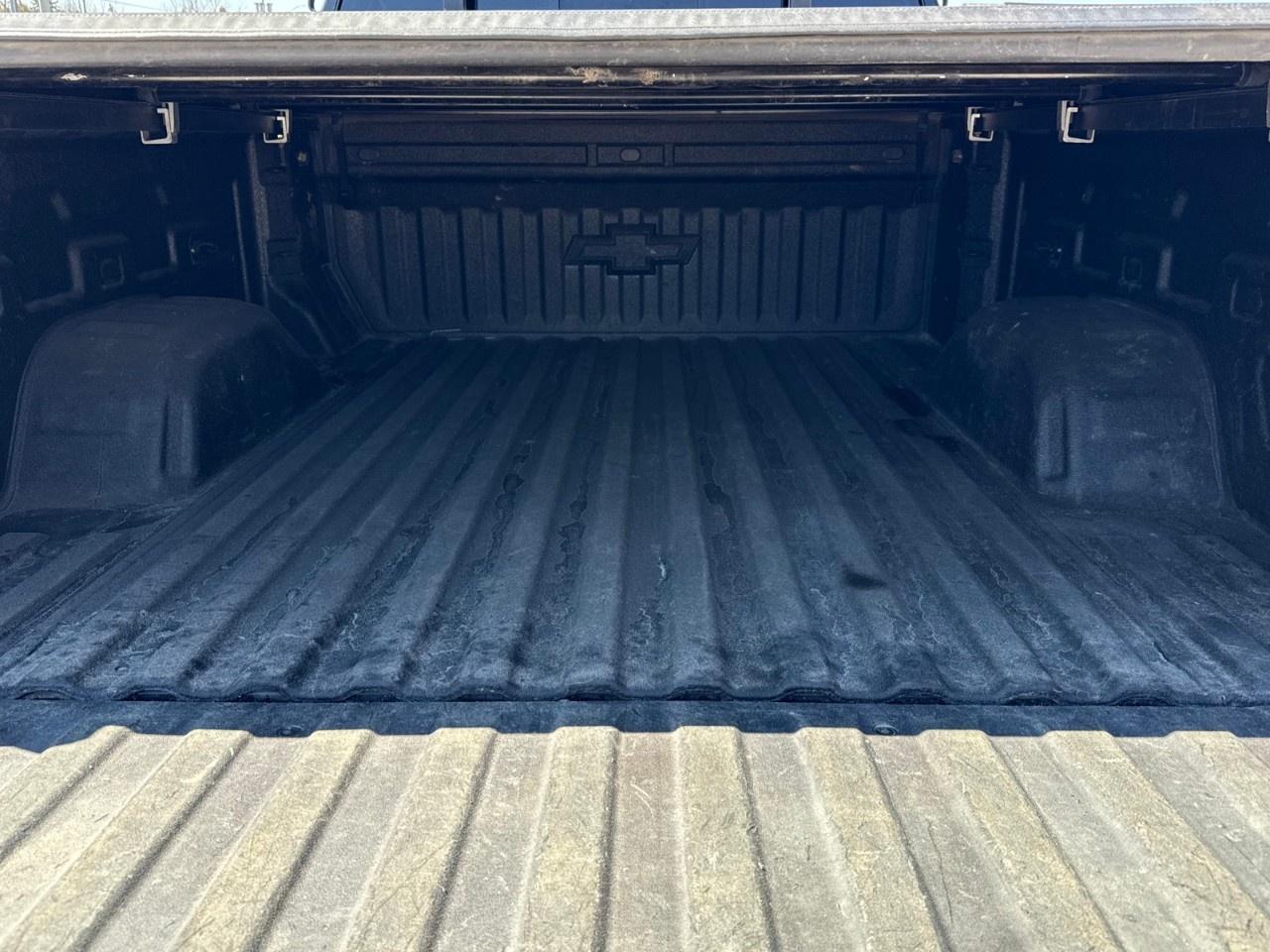 2022 Chevrolet Silverado 1500 Crew Cab Standard Box 4-Wheel Drive LT Trail Boss Photo