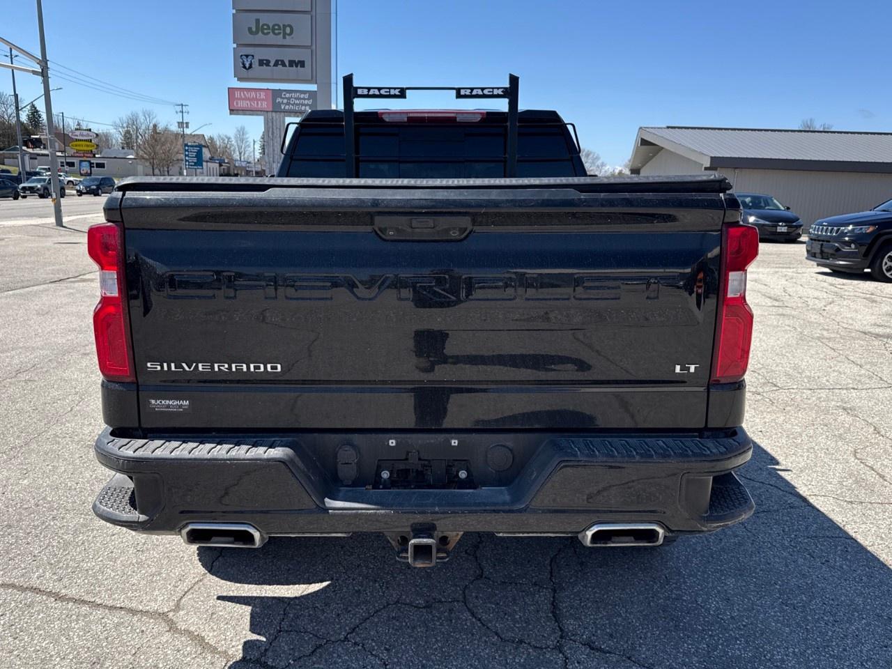 2022 Chevrolet Silverado 1500 Crew Cab Standard Box 4-Wheel Drive LT Trail Boss Photo