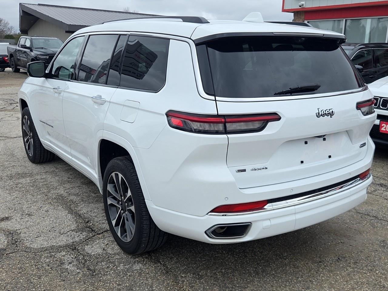 2022 Jeep Grand Cherokee L Overland 4x4 Photo2