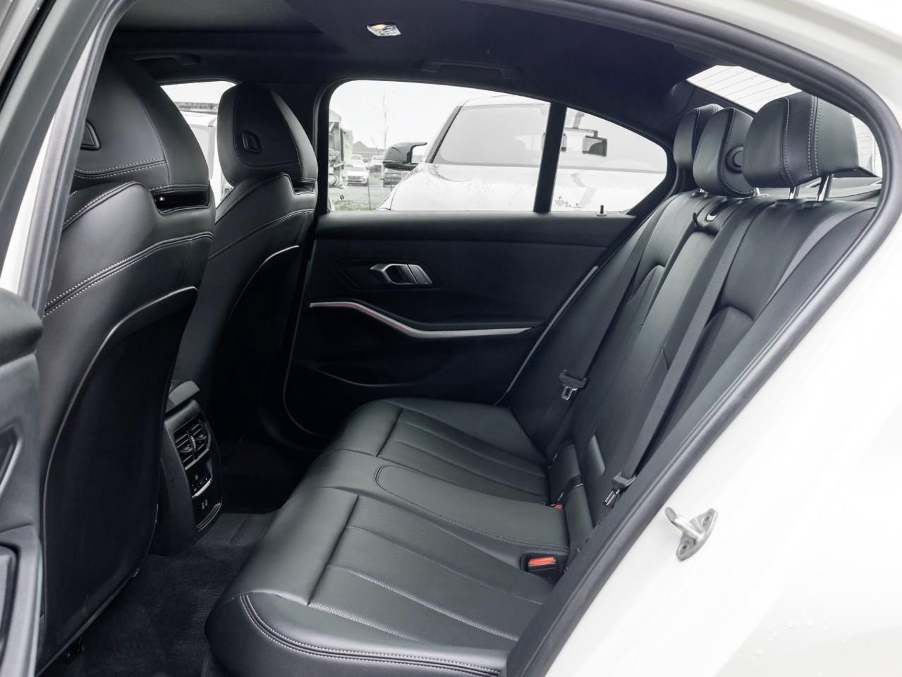2024 BMW 330 i xDrive 4dr All-Wheel Drive Sedan Photo