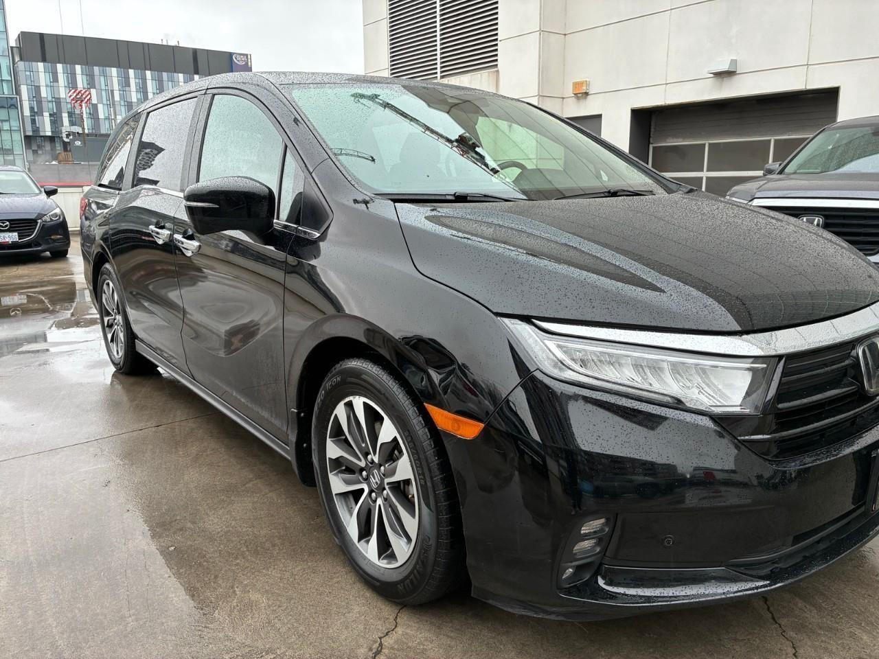 2022 Honda Odyssey EX-L RES Passenger Van Photo