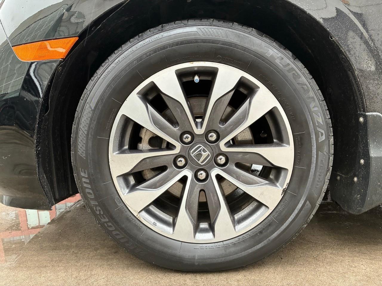 2022 Honda Odyssey EX-L RES Passenger Van Photo