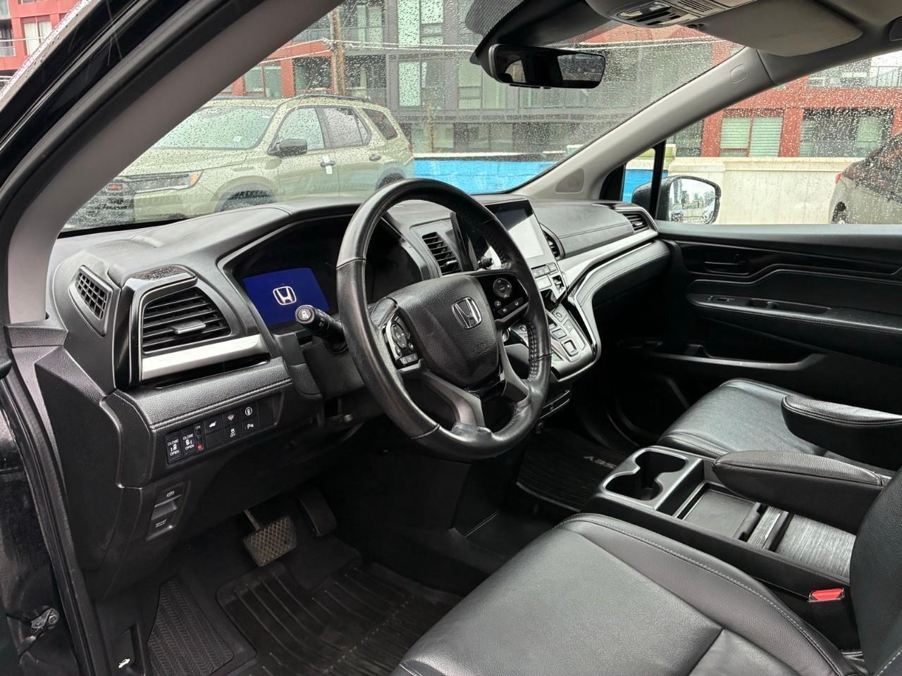 2022 Honda Odyssey EX-L RES Passenger Van Photo