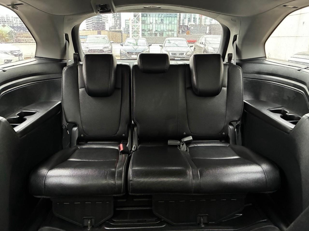 2022 Honda Odyssey EX-L RES Passenger Van Photo