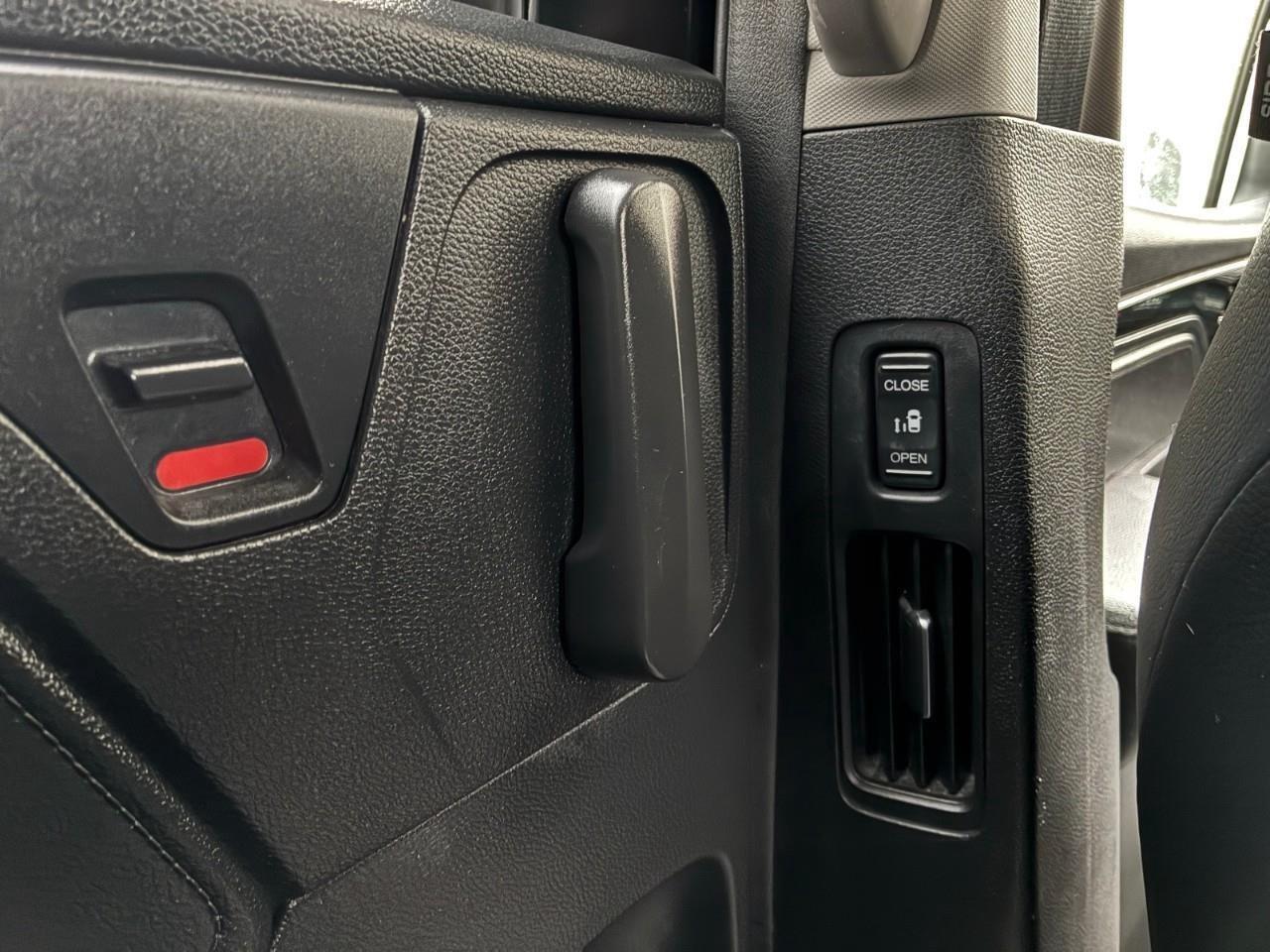 2022 Honda Odyssey EX-L RES Passenger Van Photo