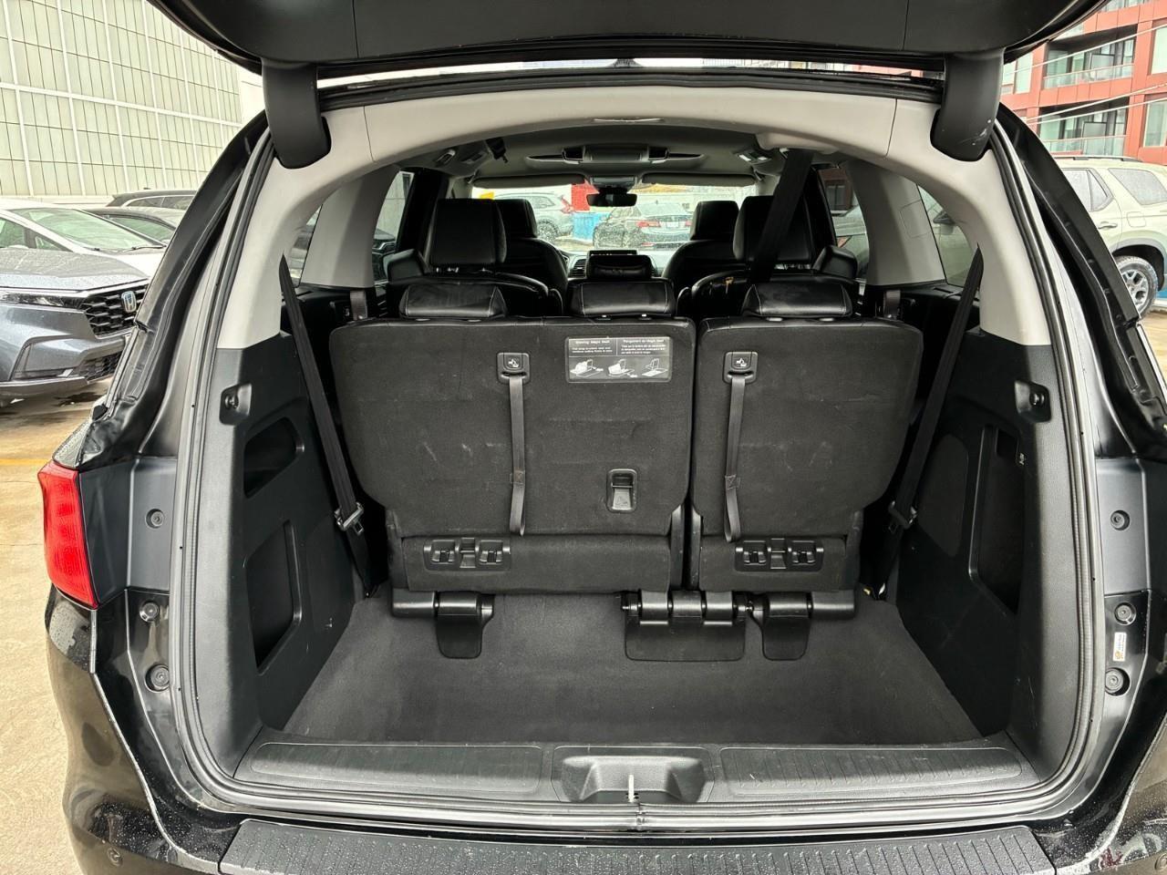 2022 Honda Odyssey EX-L RES Passenger Van Photo