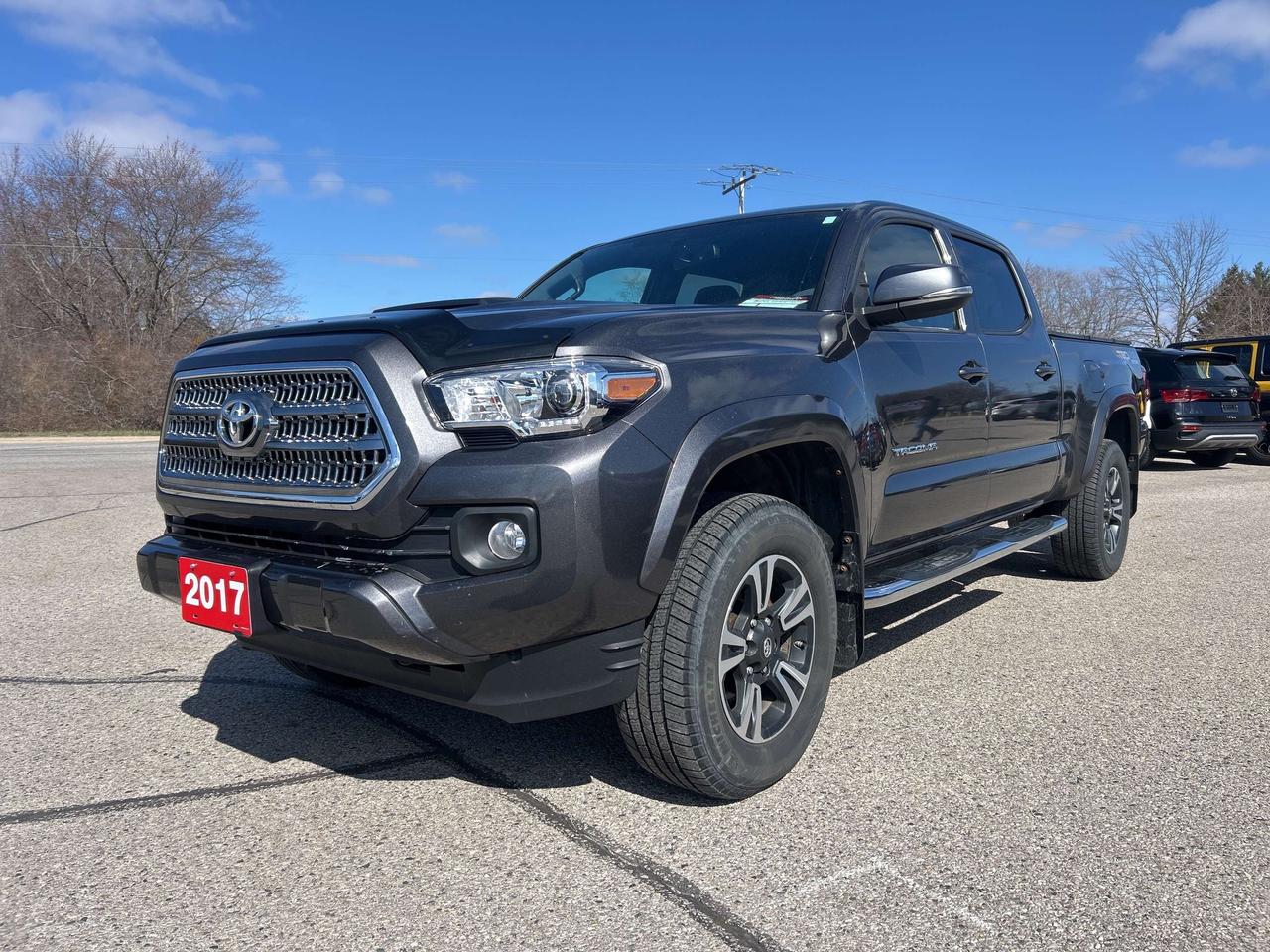 2017 Toyota Tacoma TRD SPORT, 4X4, HEATED SEATS, BACK UP CAM, NAV! Photo