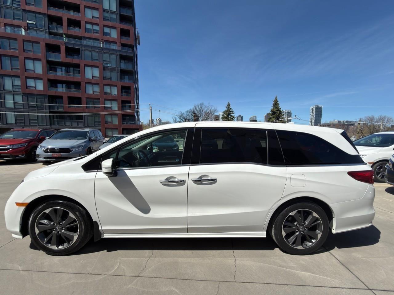 2024 Honda Odyssey Touring Passenger Van Photo