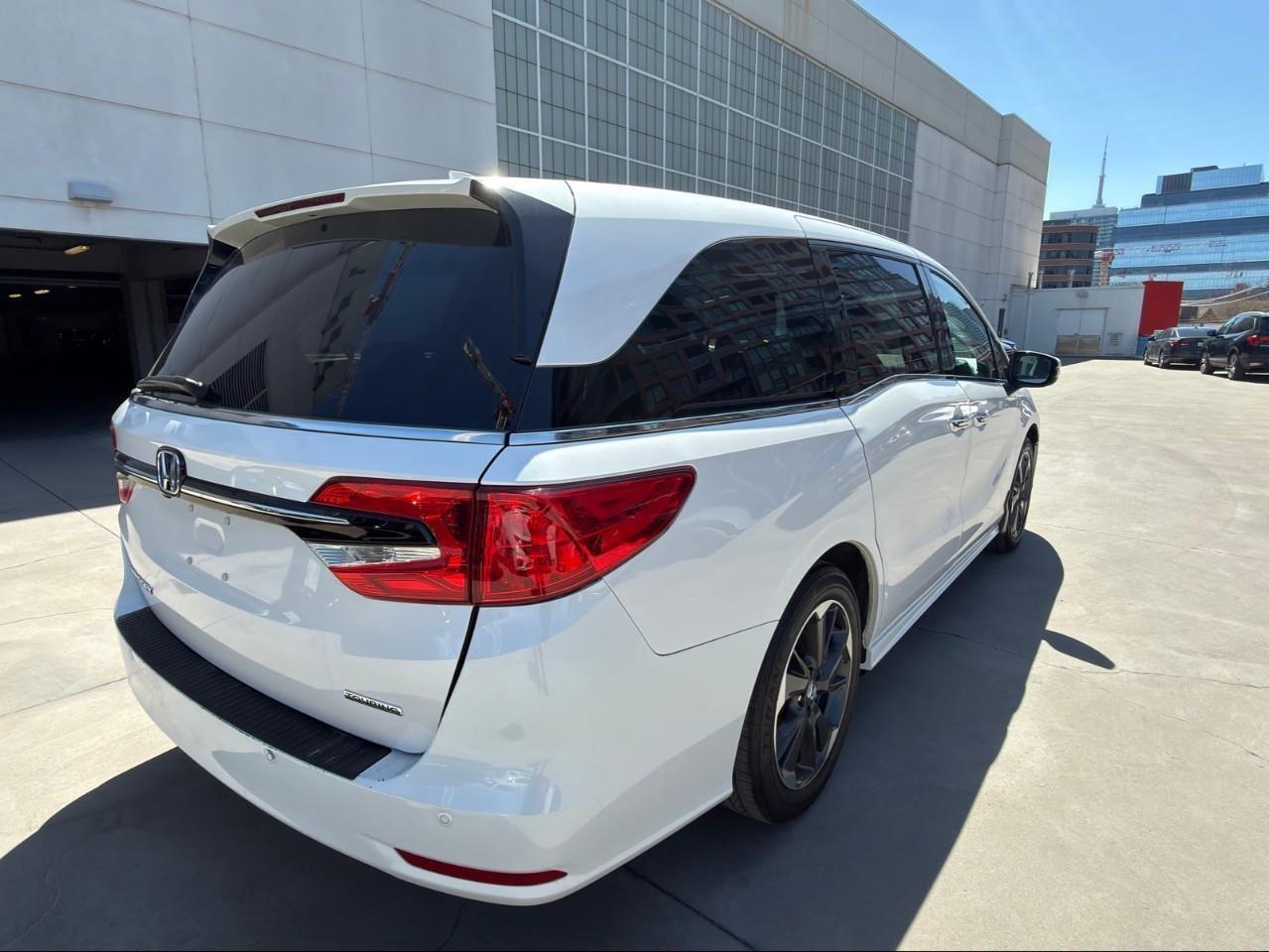 2024 Honda Odyssey Touring Passenger Van Photo