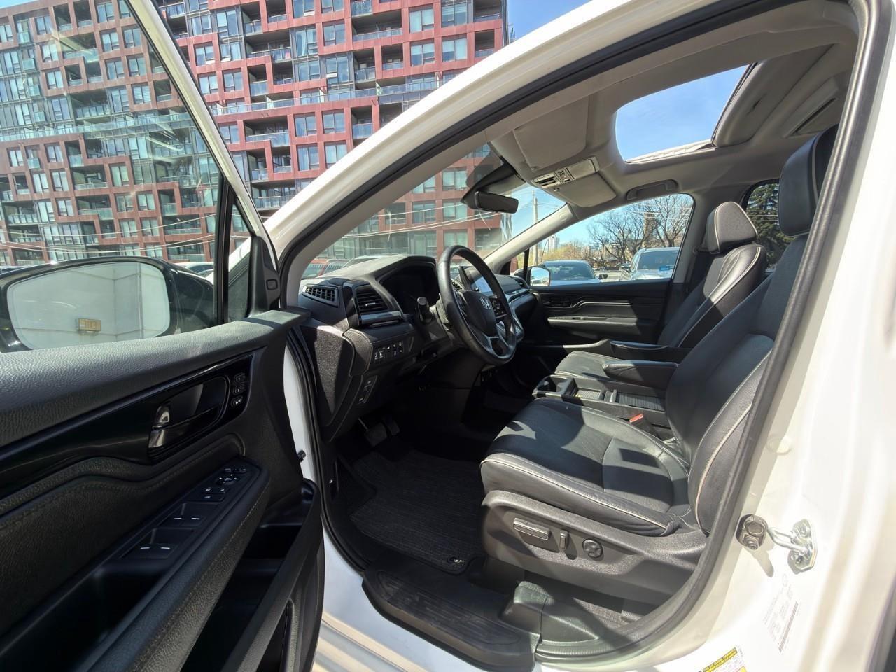 2024 Honda Odyssey Touring Passenger Van Photo