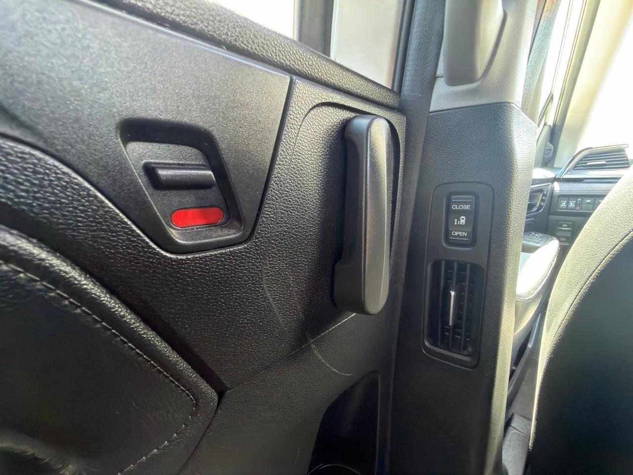 2024 Honda Odyssey Touring Passenger Van Photo