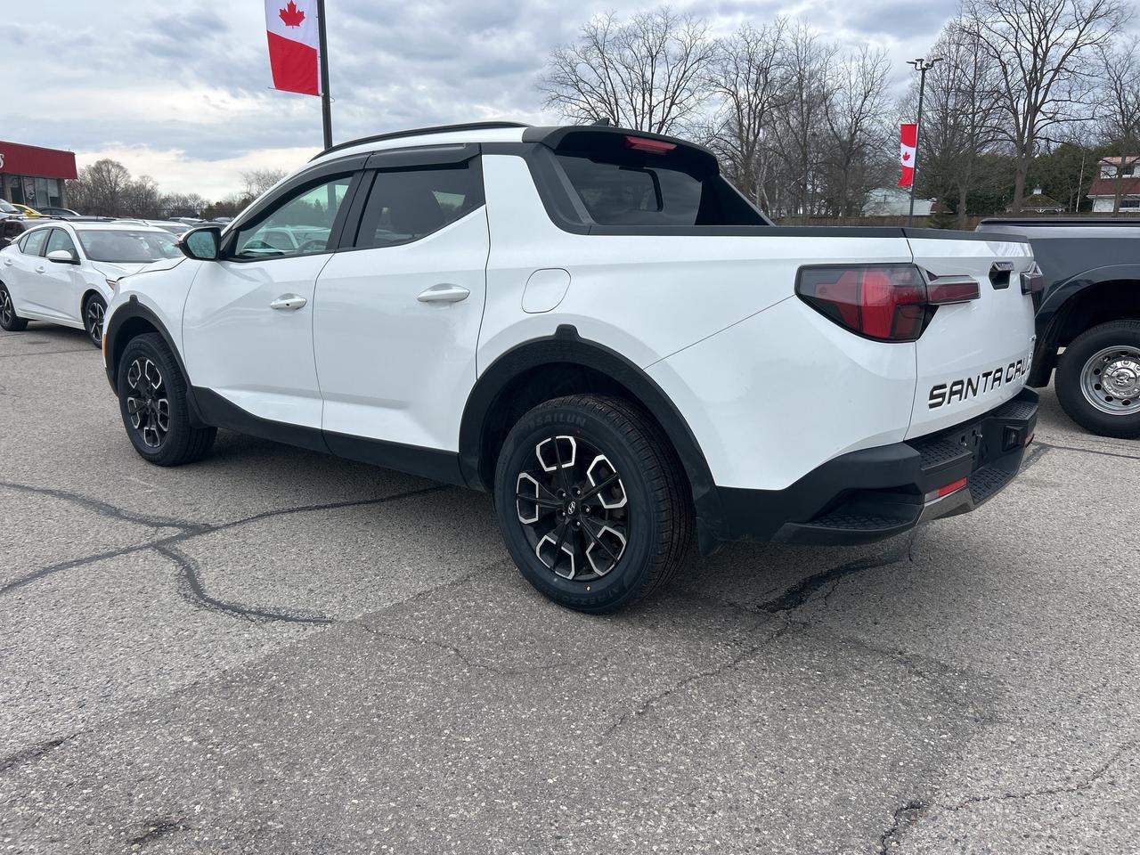 2022 Hyundai Santa Cruz PREFERRED / TREND PKG, CLEAN CARFAX, REMOTE START! Photo3