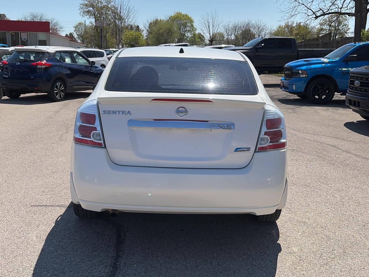 2012 Nissan Sentra LOCAL TRADE, AUTOMATIC, CLEAN CARFAX! Photo