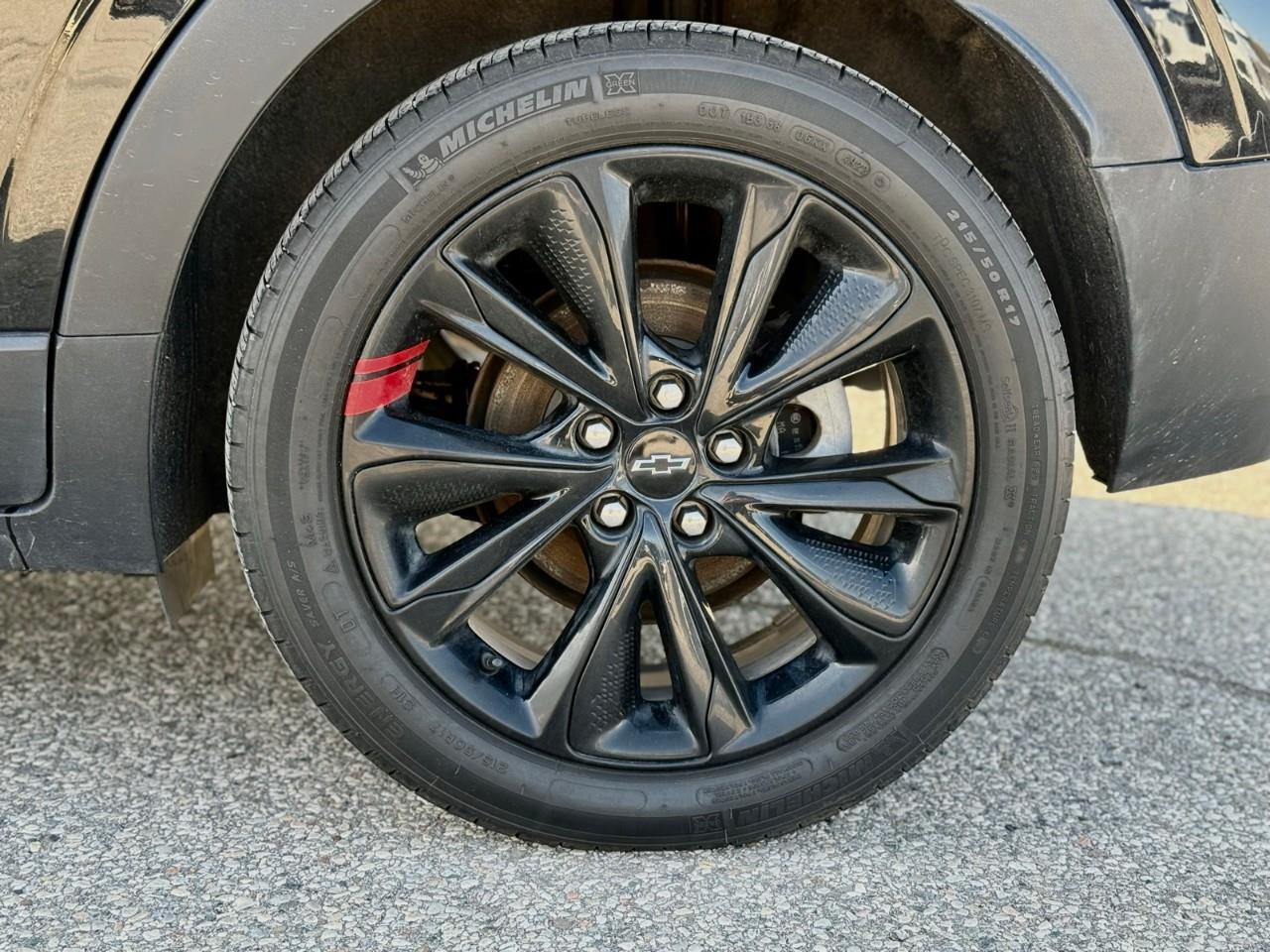 2023 Chevrolet Bolt EUV Premier Front-Wheel Drive Photo