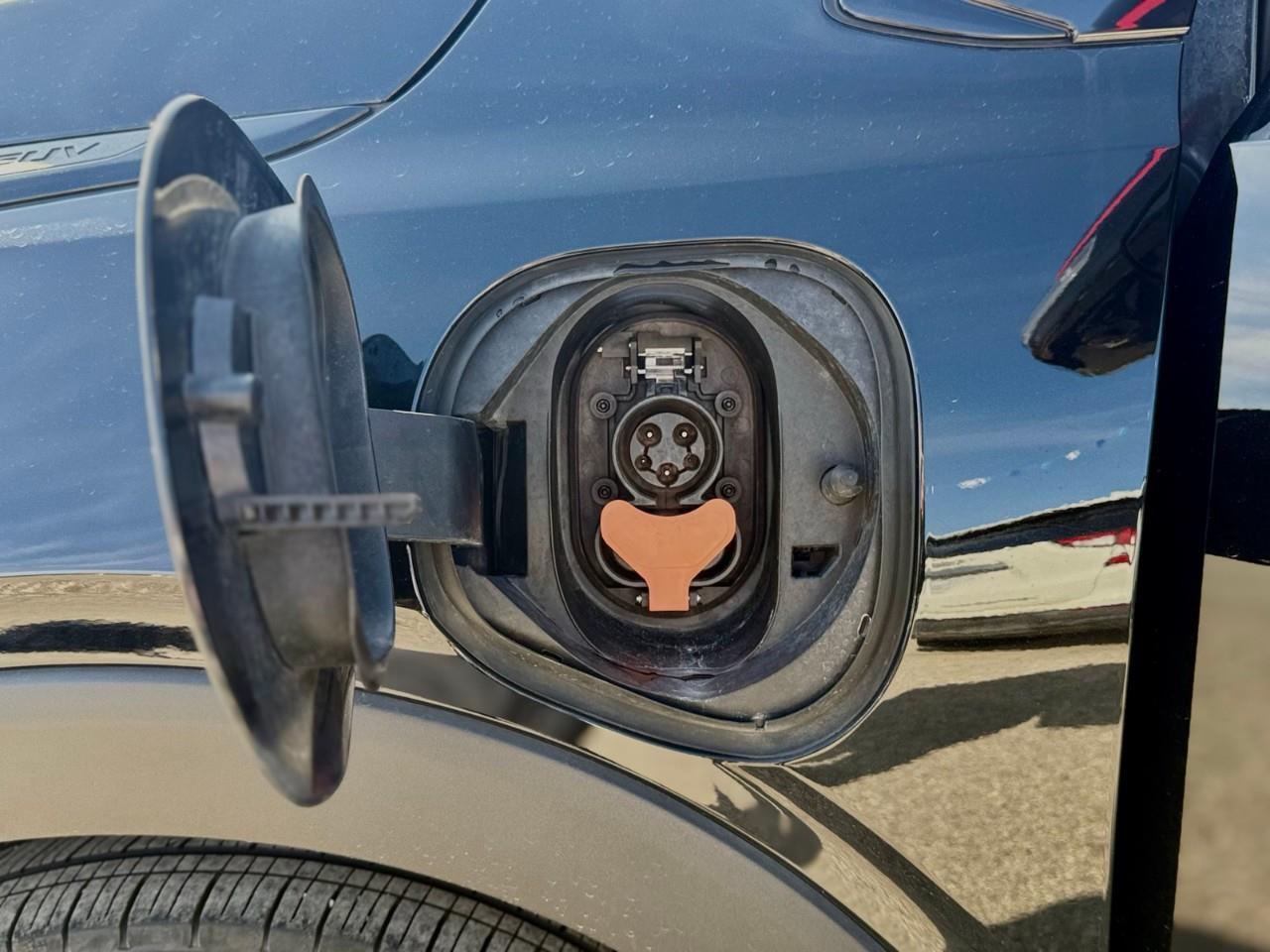 2023 Chevrolet Bolt EUV Premier Front-Wheel Drive Photo