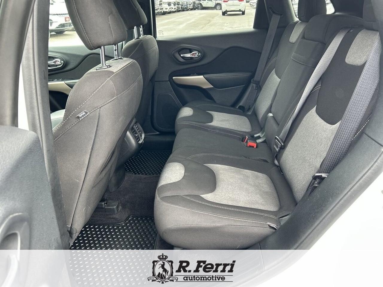 2018 Jeep Cherokee Sport 4dr Front-wheel Drive Photo