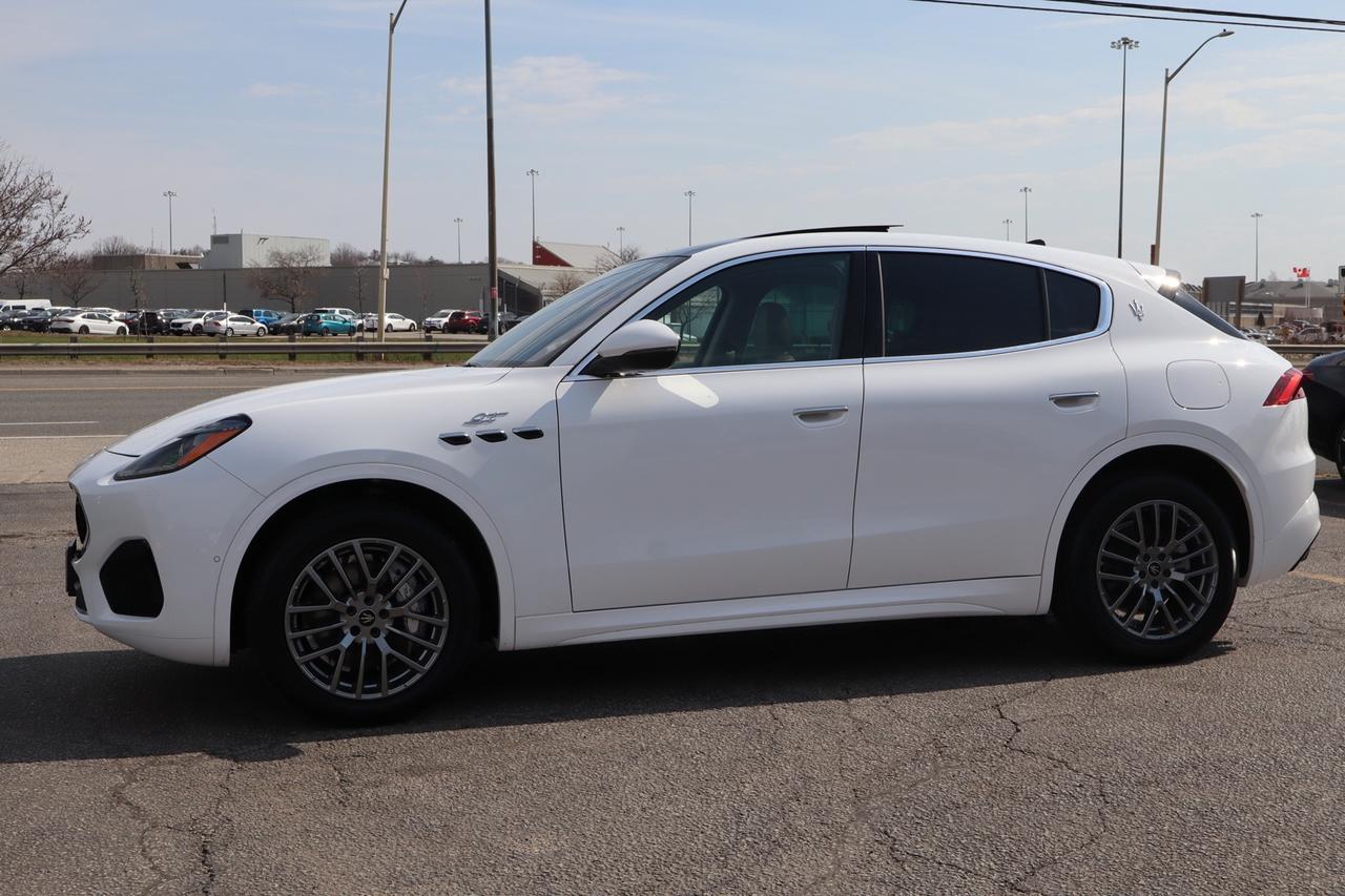 2023 Maserati Grecale GT   No Accident   Clean Carfax   One Owner   Beig Photo2