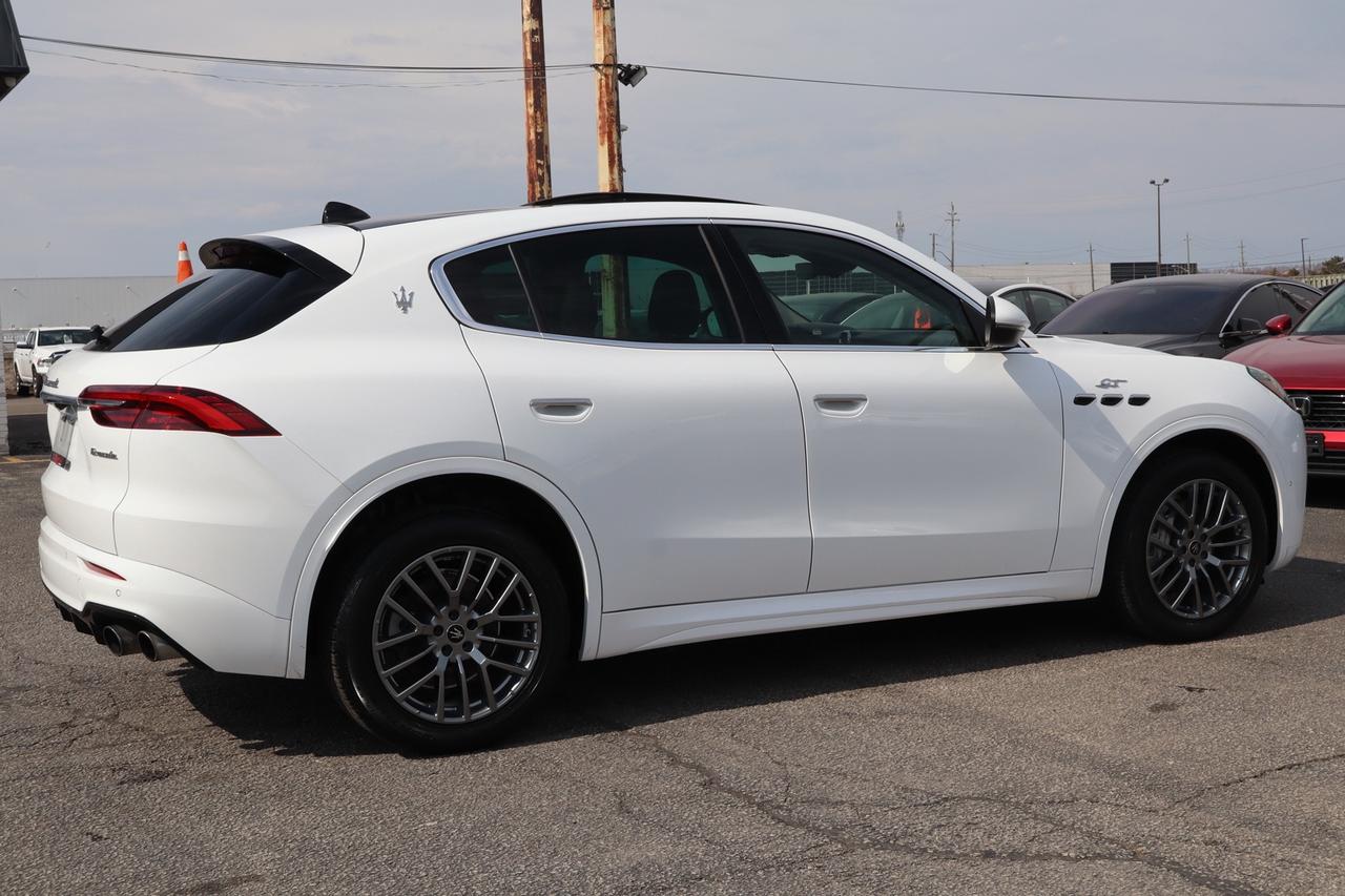 2023 Maserati Grecale GT   No Accident   Clean Carfax   One Owner   Beig Photo