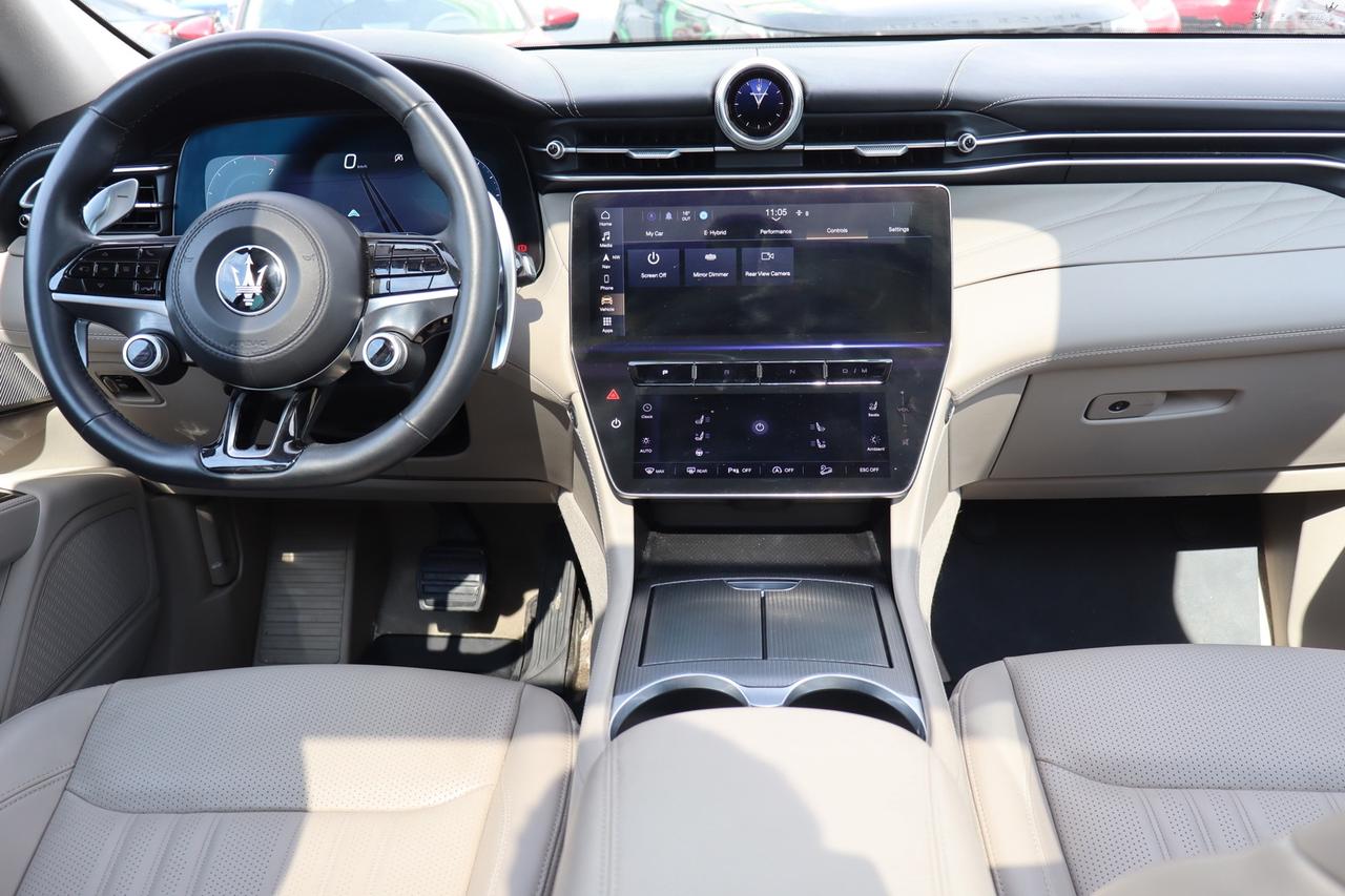 2023 Maserati Grecale GT   No Accident   Clean Carfax   One Owner   Beig Photo