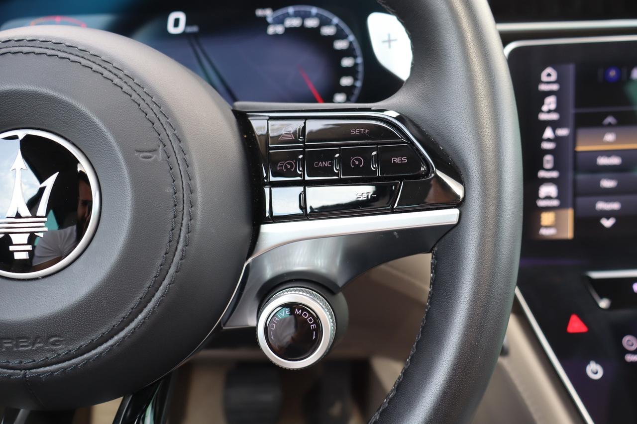 2023 Maserati Grecale GT   No Accident   Clean Carfax   One Owner   Beig Photo