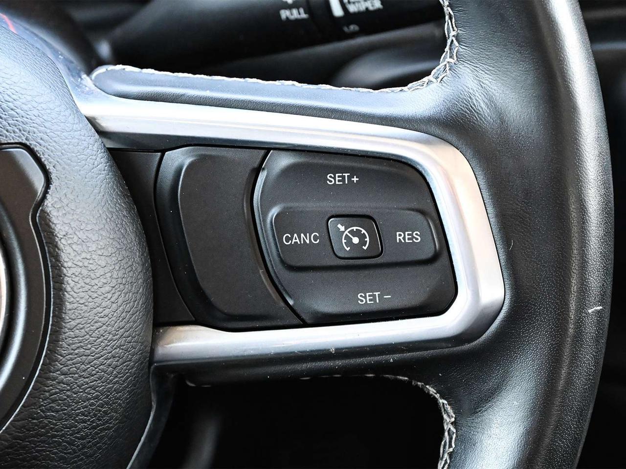 2022 Jeep Gladiator Overland 4x4 ~Nav ~Cam ~Heated Leather ~Bluetooth Photo