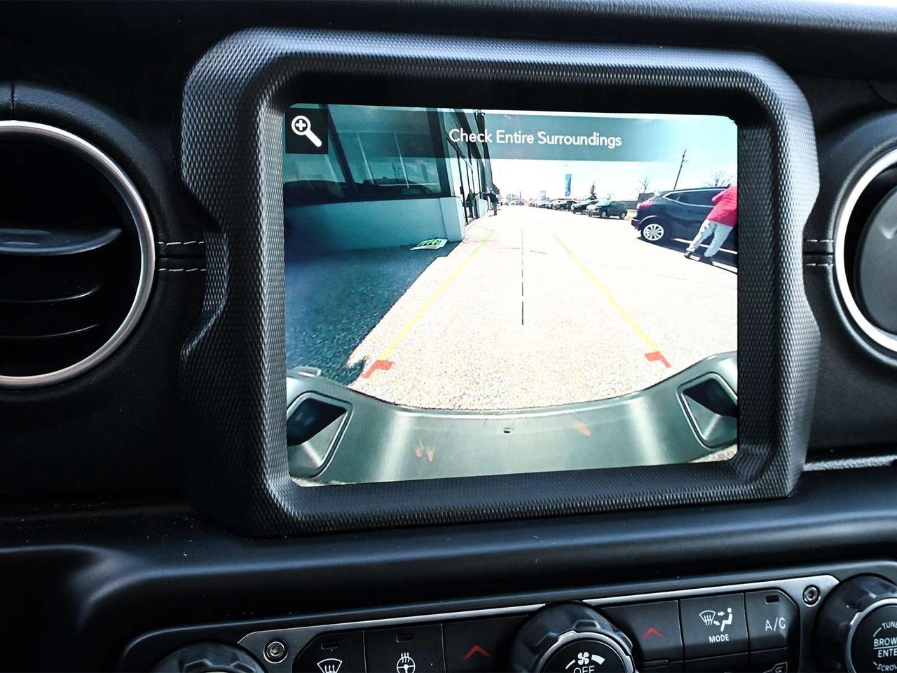 2022 Jeep Gladiator Overland 4x4 ~Nav ~Cam ~Heated Leather ~Bluetooth Photo