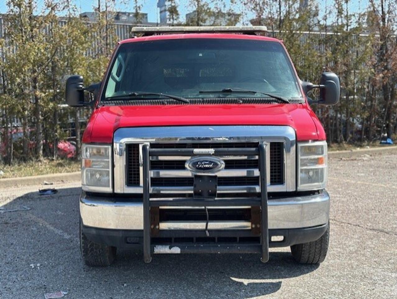 2011 Ford Econoline E-350 **5 PASSENGER--EXTENDEDDD-FIRE CHIEF** Photo