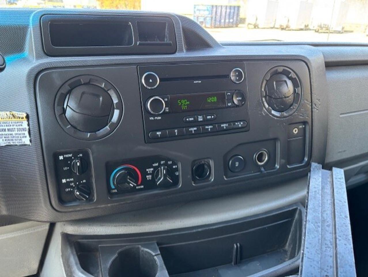 2011 Ford Econoline E-350 **5 PASSENGER--EXTENDEDDD-FIRE CHIEF** Photo