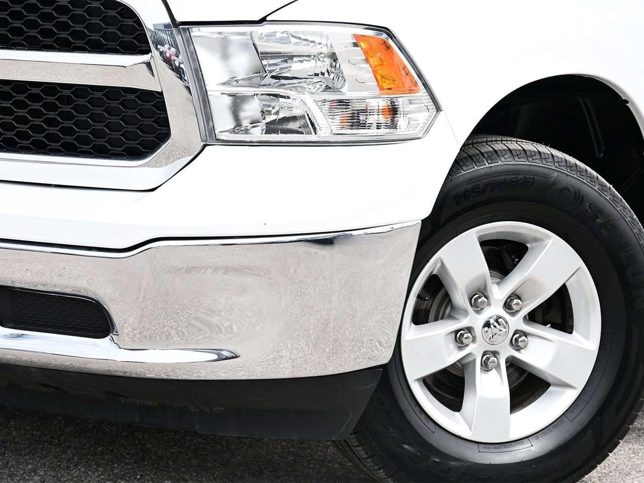 2022 RAM 1500 Classic SLT Crew Cab 4x4 ~Bluetooth ~Cam ~Heated Mirrors Photo