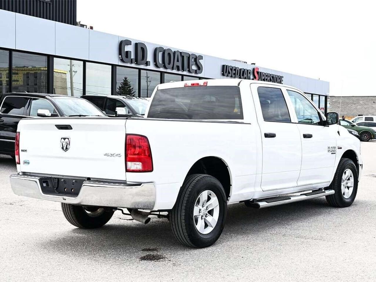 2022 RAM 1500 Classic SLT Crew Cab 4x4 ~Bluetooth ~Cam ~Heated Mirrors Photo