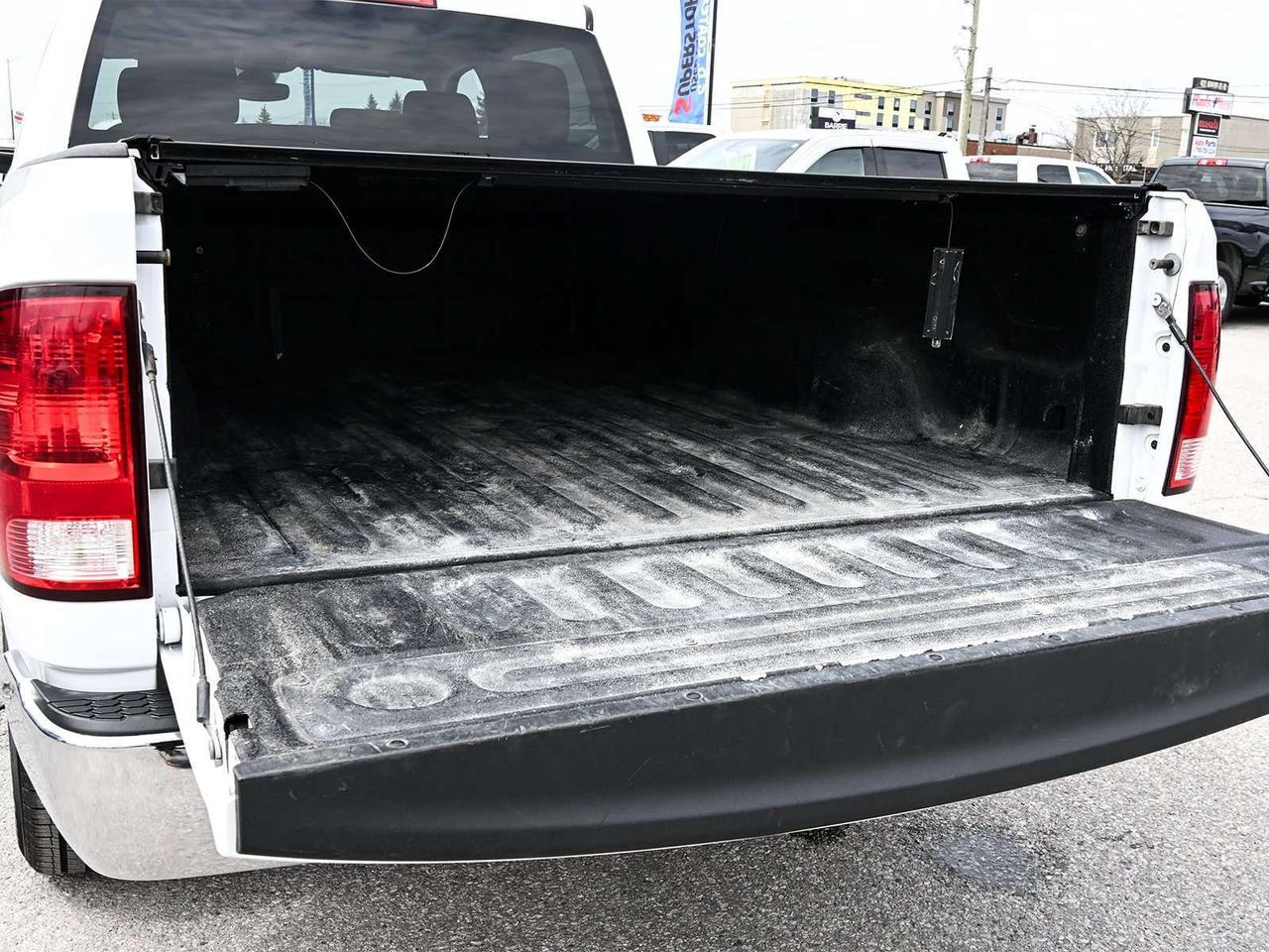 2022 RAM 1500 Classic SLT Crew Cab 4x4 ~Bluetooth ~Cam ~Heated Mirrors Photo